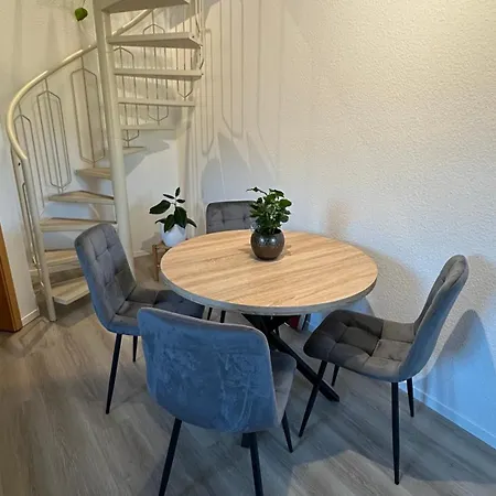 Maisonette-wohnung Am Markt Zentral In Wolkenstein, Fuer 4 Gaeste Apartament Wolkenstein