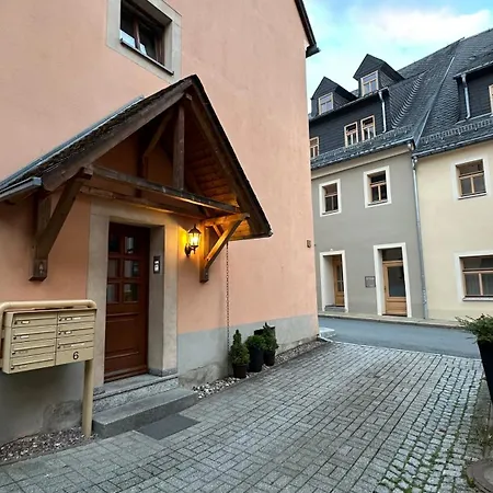 Maisonette-wohnung Am Markt Zentral In Wolkenstein, Fuer 4 Gaeste Apartament Wolkenstein